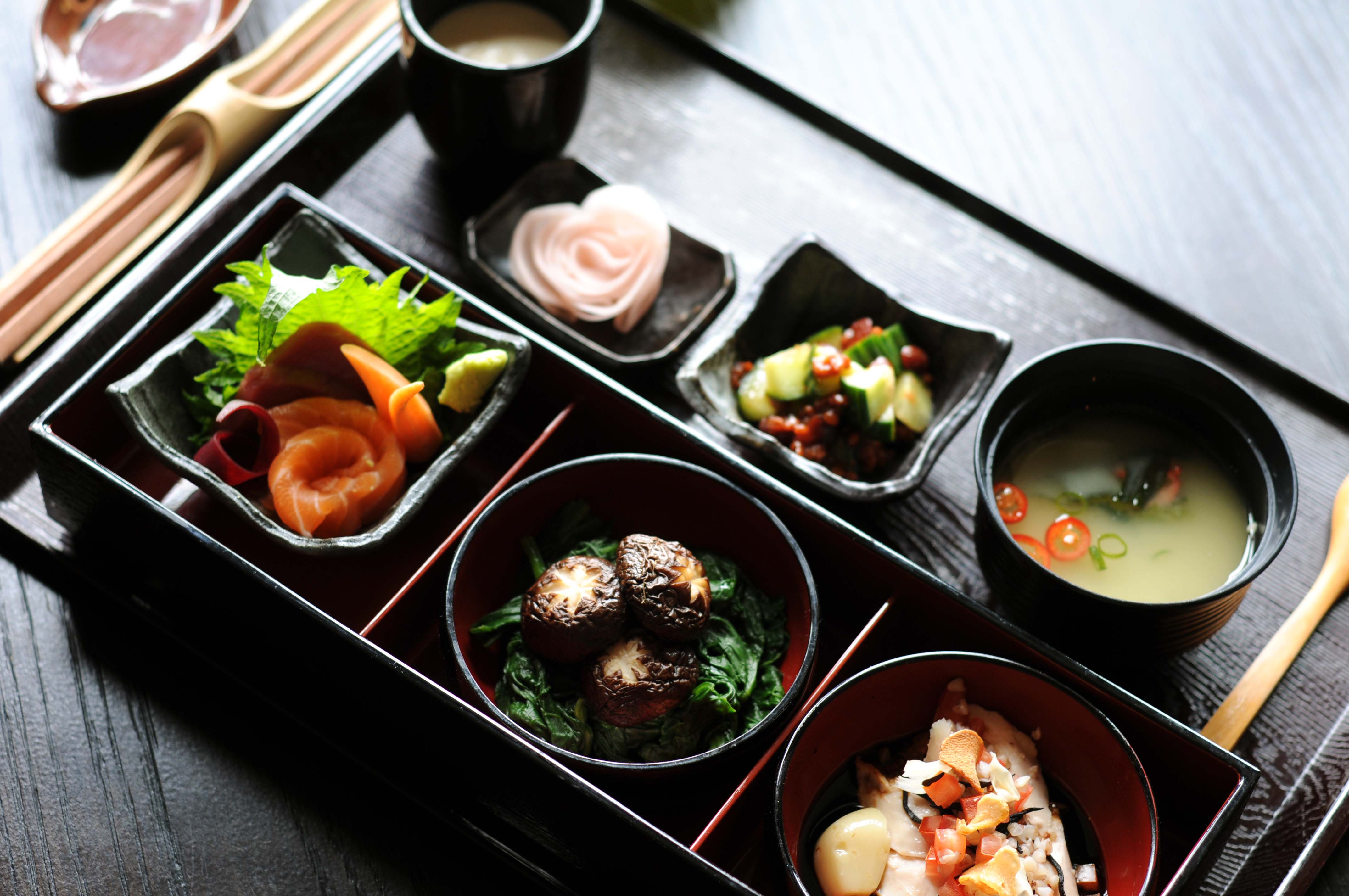 Японская домашняя кухня. Кайсэки РЁРИ. Бенто японская еда. Кайсеки японская еда. Японская традиция Бэнто.